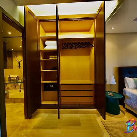 Apartamento De Lujo En Bahia De La Plata, Estepona